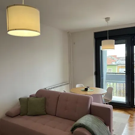 Lux Stan Na Dan * Novi Sad